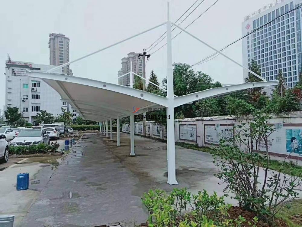 哈密商業廣場雨棚搭建